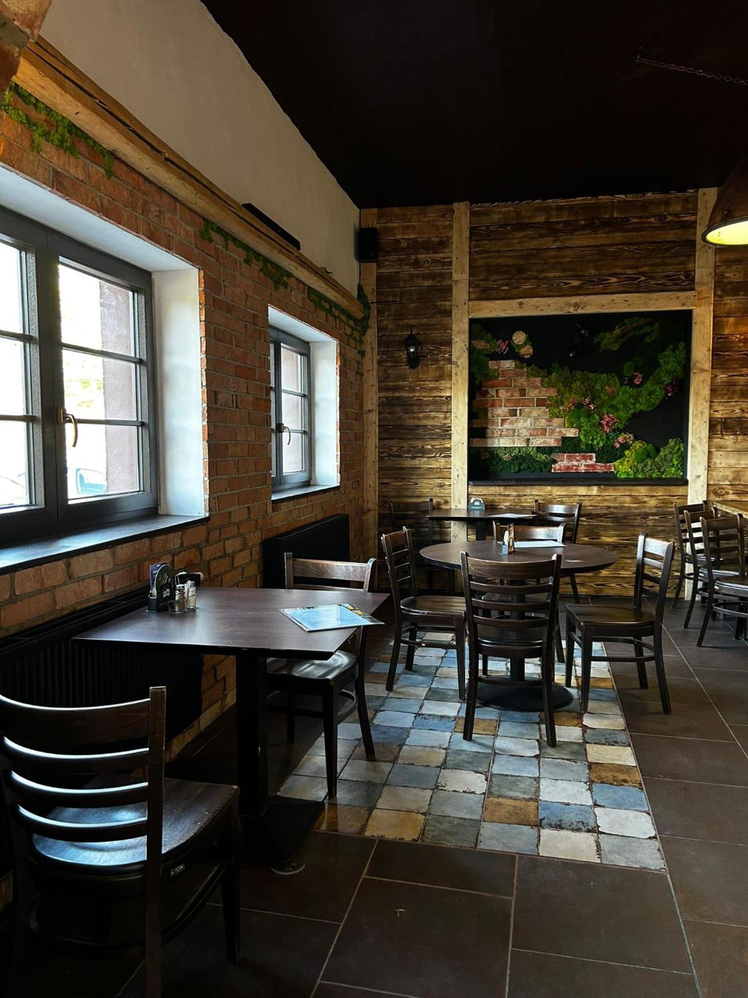 Hotel Plzensky Dvur Frýdek-Místek Extérieur photo