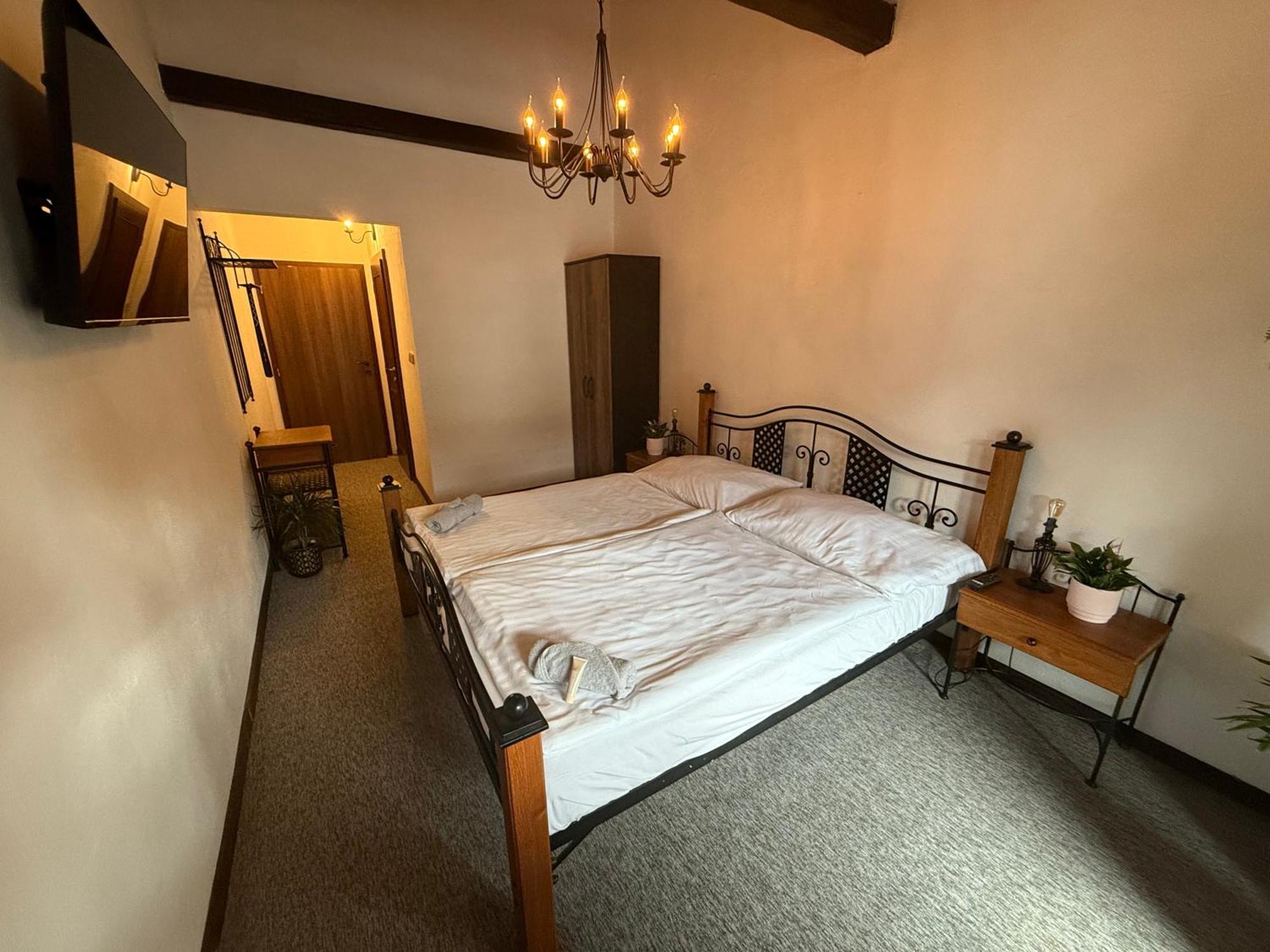 Hotel Plzensky Dvur Frýdek-Místek Extérieur photo