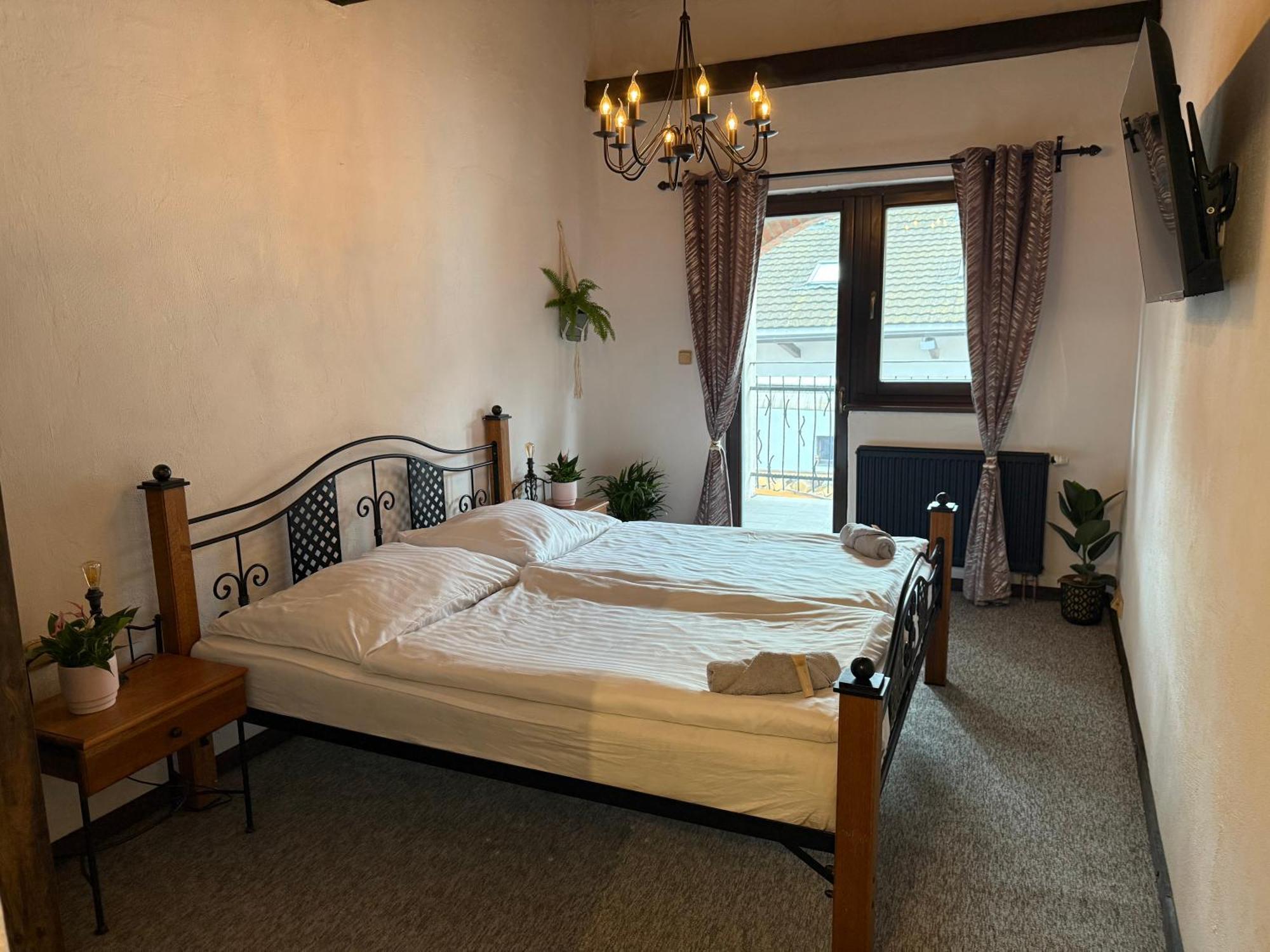 Hotel Plzensky Dvur Frýdek-Místek Extérieur photo