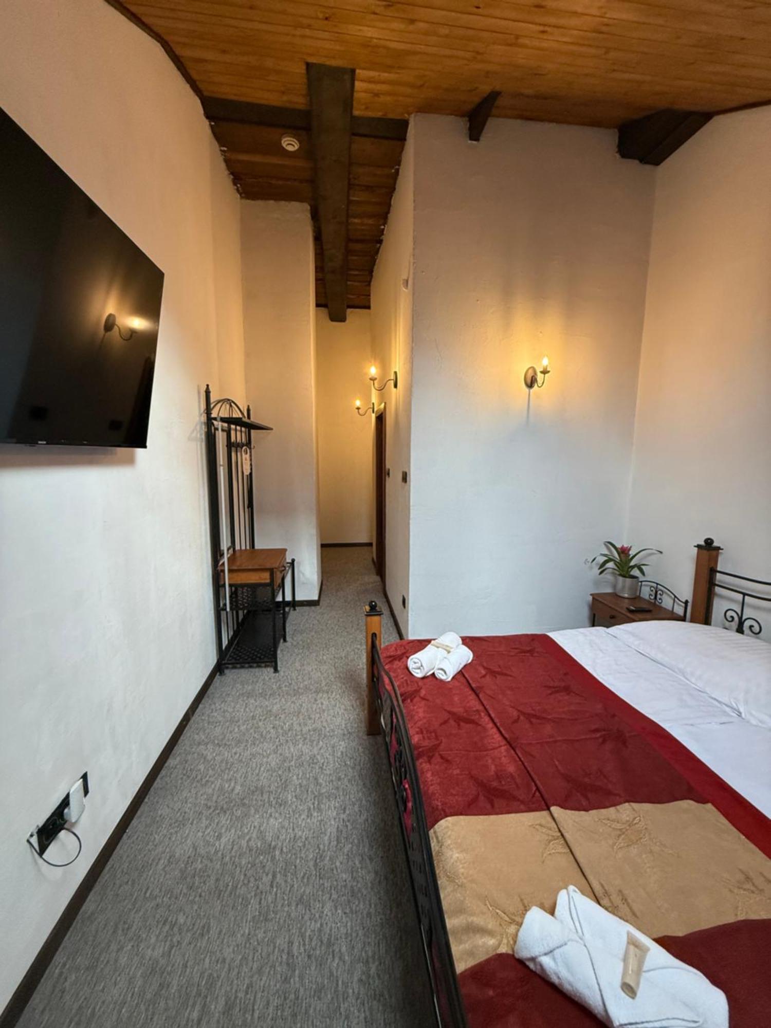 Hotel Plzensky Dvur Frýdek-Místek Extérieur photo