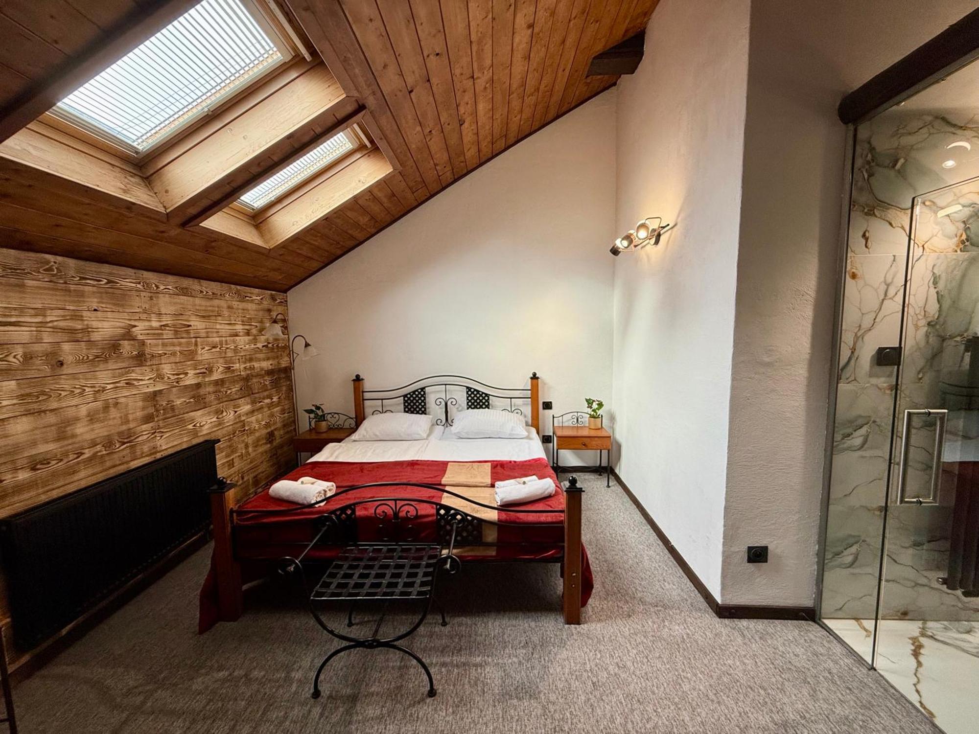 Hotel Plzensky Dvur Frýdek-Místek Extérieur photo