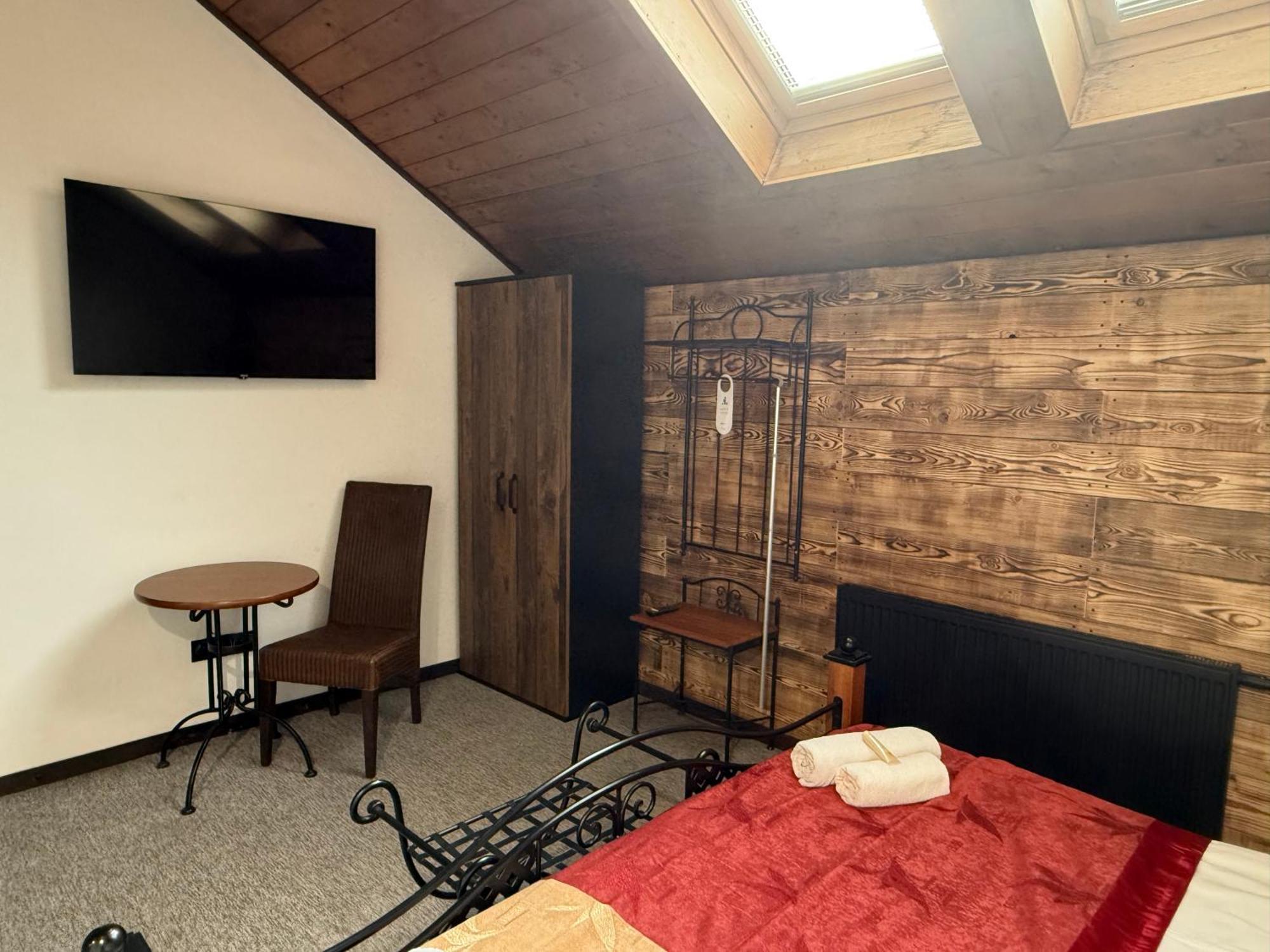 Hotel Plzensky Dvur Frýdek-Místek Extérieur photo