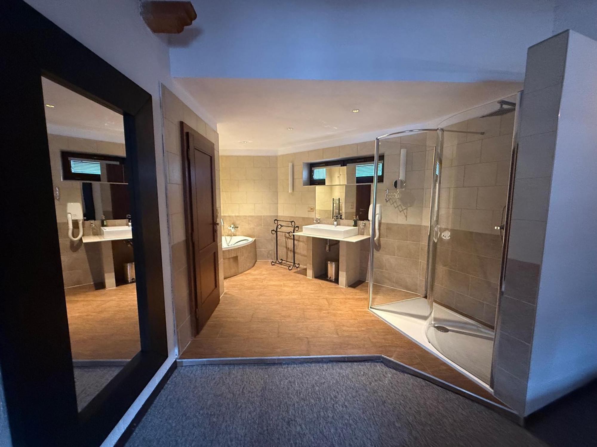 Hotel Plzensky Dvur Frýdek-Místek Extérieur photo